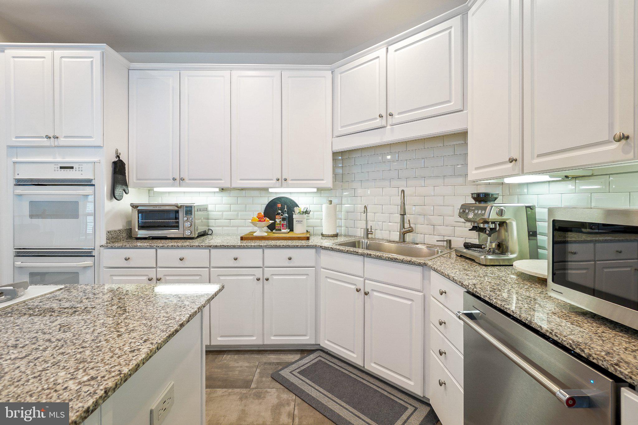 11405 Cedar Ridge Drive Potomac, MD 20854 - Photo 16 of 30 Gallery Image 16