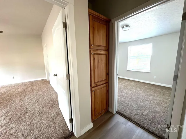 $325,000 | 320 East Arthur Avenue, Glenns Ferry, ID 83623