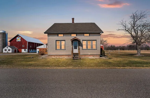 $524,900 | W444 Carlson Lane, Oconto Falls, WI 54154