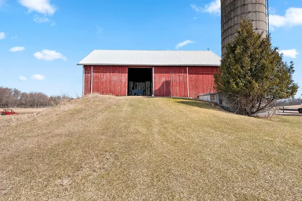 $524,900 | W444 Carlson Lane, Oconto Falls, WI 54154
