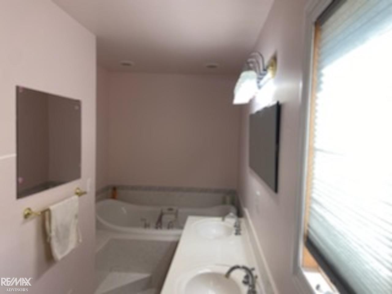 7651 Shea Road Fair Haven, MI 48023 - Photo 22 of 32 50046578-21.JPG