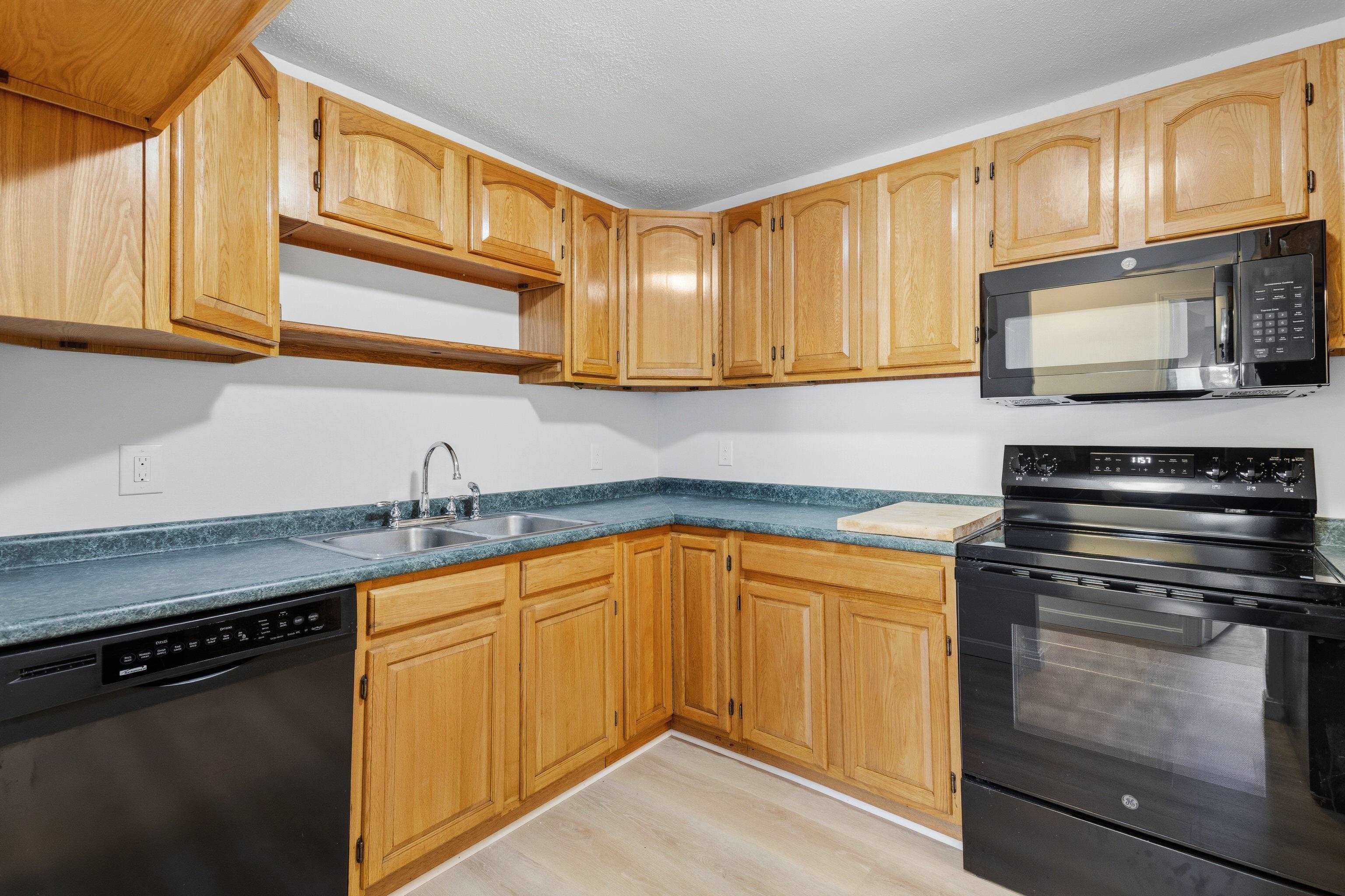 128 Loudon Road, Unit 10F Concord, NH 03301 - Photo 4 of 28