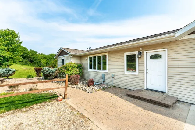 $350,000 | 29487 Riverview Road, Fergus Falls, MN 56537