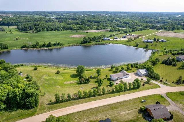 $350,000 | 29487 Riverview Road, Fergus Falls, MN 56537