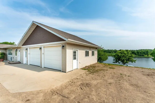 $350,000 | 29487 Riverview Road, Fergus Falls, MN 56537