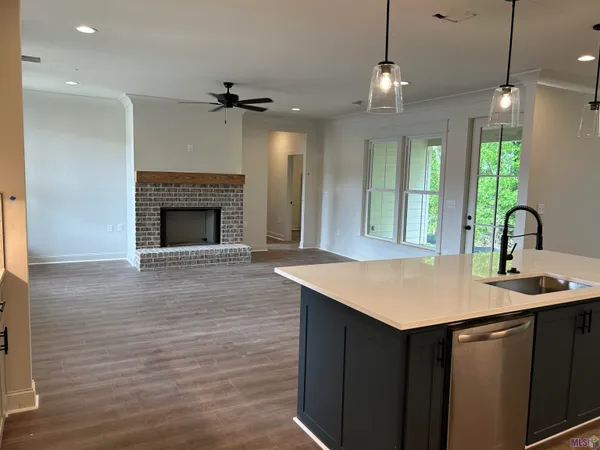 $361,800 | 33505 Tenor Drive, Denham Springs, LA 70706