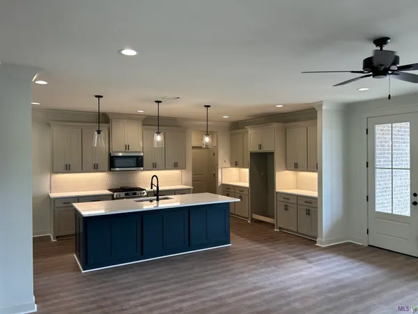 $361,800 | 33505 Tenor Drive, Denham Springs, LA 70706