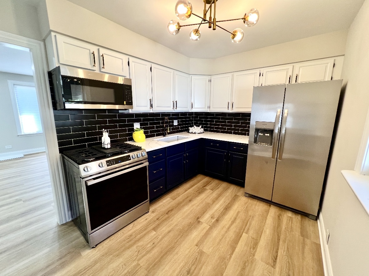 430 Oak Street Des Plaines, IL 60016 - Photo 4 of 16