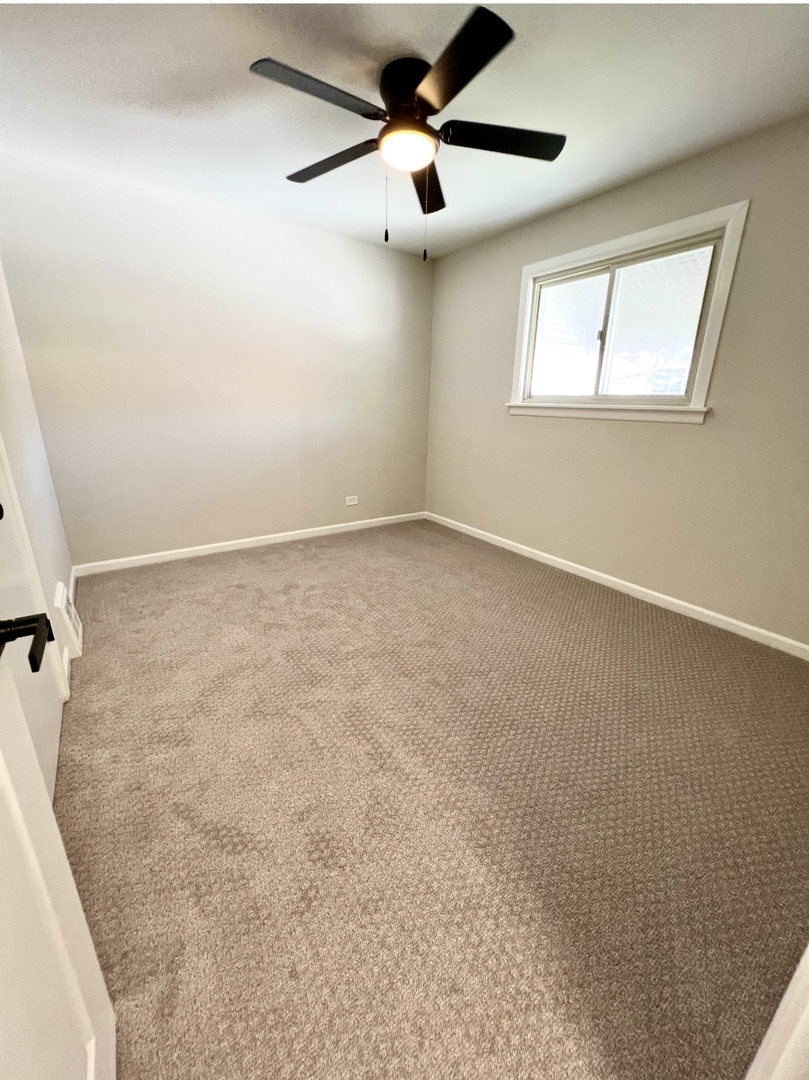 430 Oak Street Des Plaines, IL 60016 - Photo 7 of 16