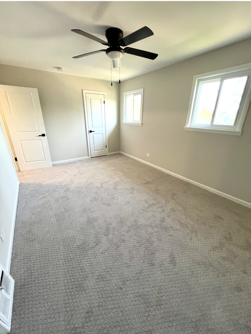 430 Oak Street Des Plaines, IL 60016 - Photo 8 of 16