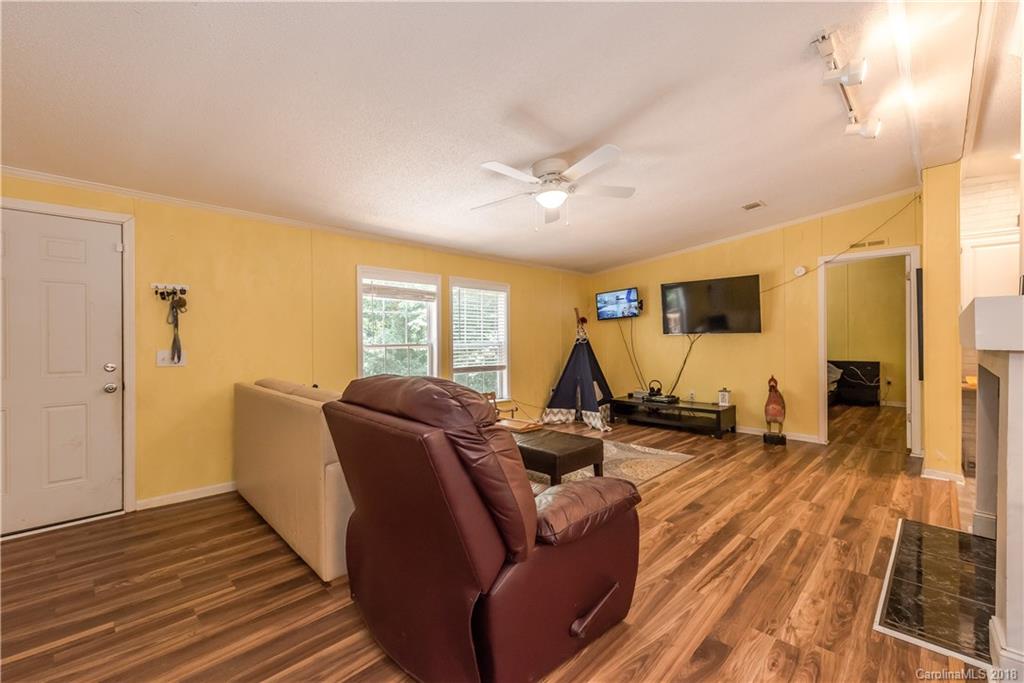 11501 McCoy Road Huntersville, NC 28078 - Photo 4 of 35 Gallery Image 4