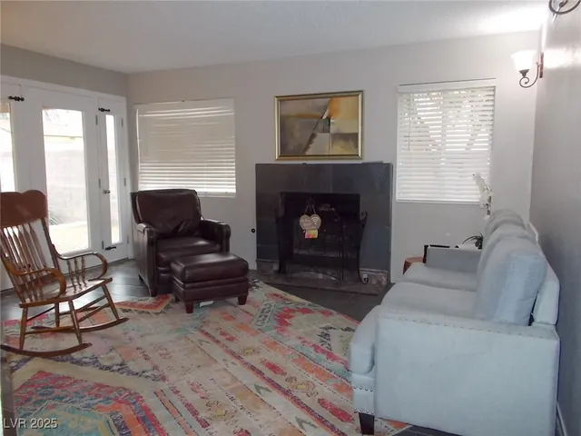 $2,500 | 7711 Keating Circle, Las Vegas, NV 89147