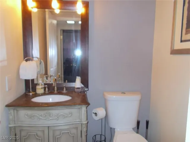 $2,500 | 7711 Keating Circle, Las Vegas, NV 89147