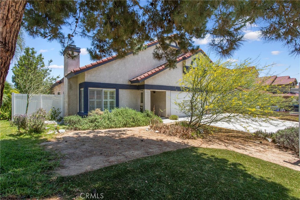 8742 Feathertop Road Riverside, CA 92508 - Photo 4 of 40 Original Image