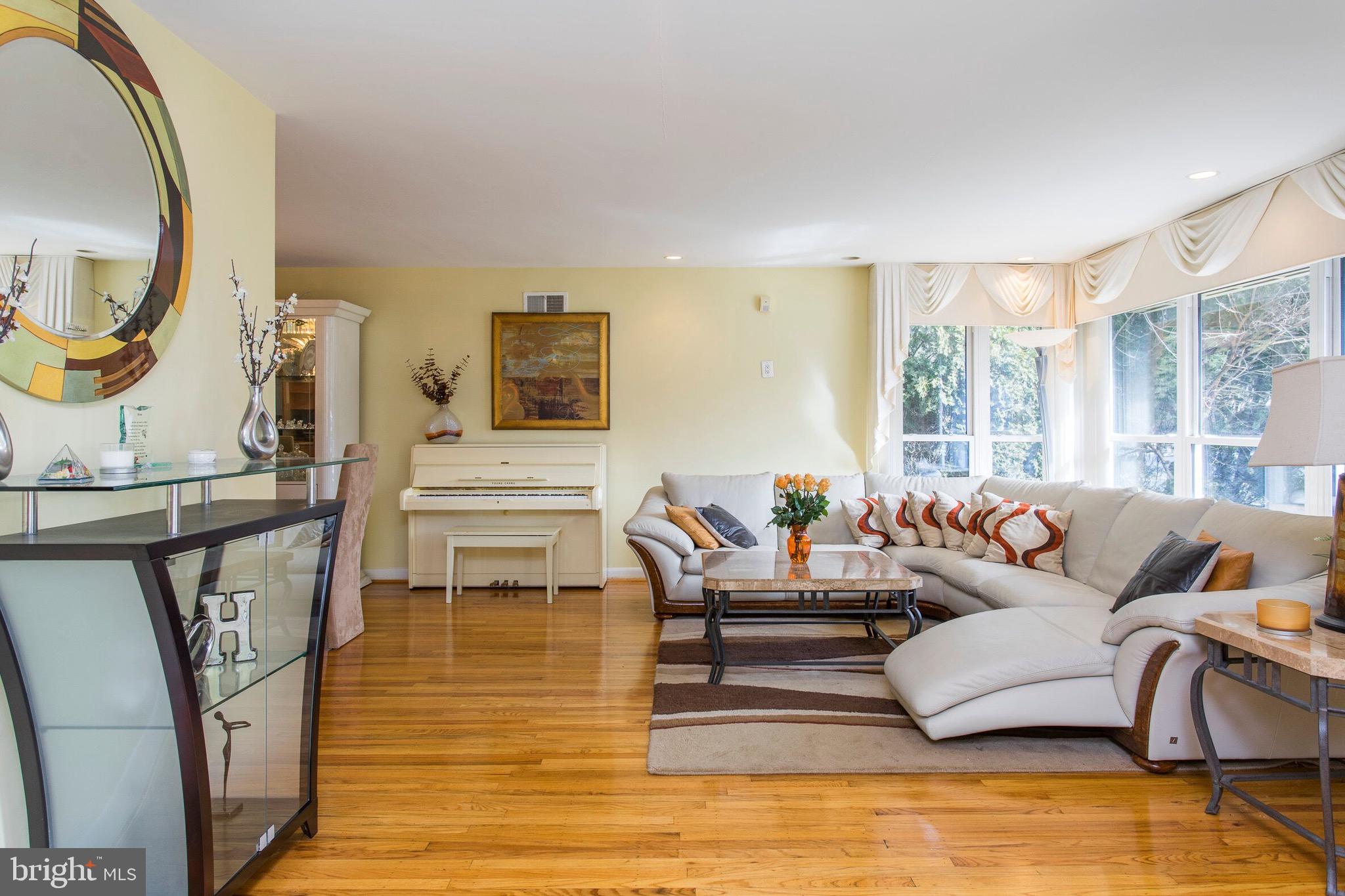 545 West Waverly Road Glenside, PA 19038 - Photo 4 of 24 Gallery Image 4