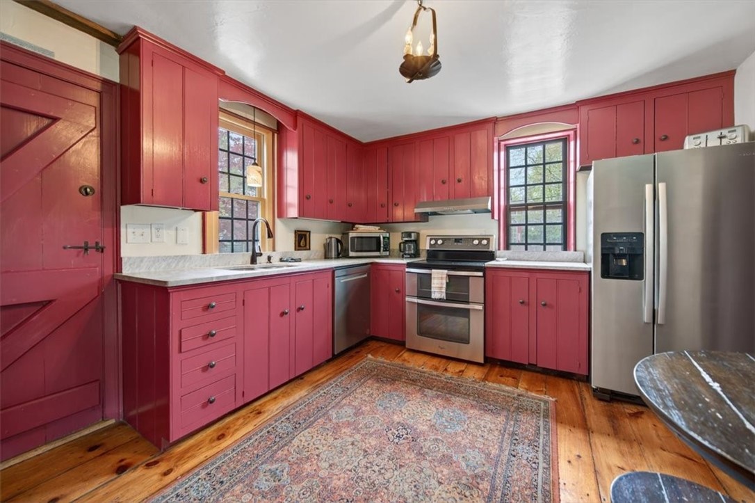 9 Thames Street Newport, RI 02840 - Photo 12 of 50