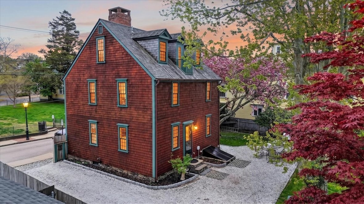 9 Thames Street Newport, RI 02840 - Photo 3 of 50
