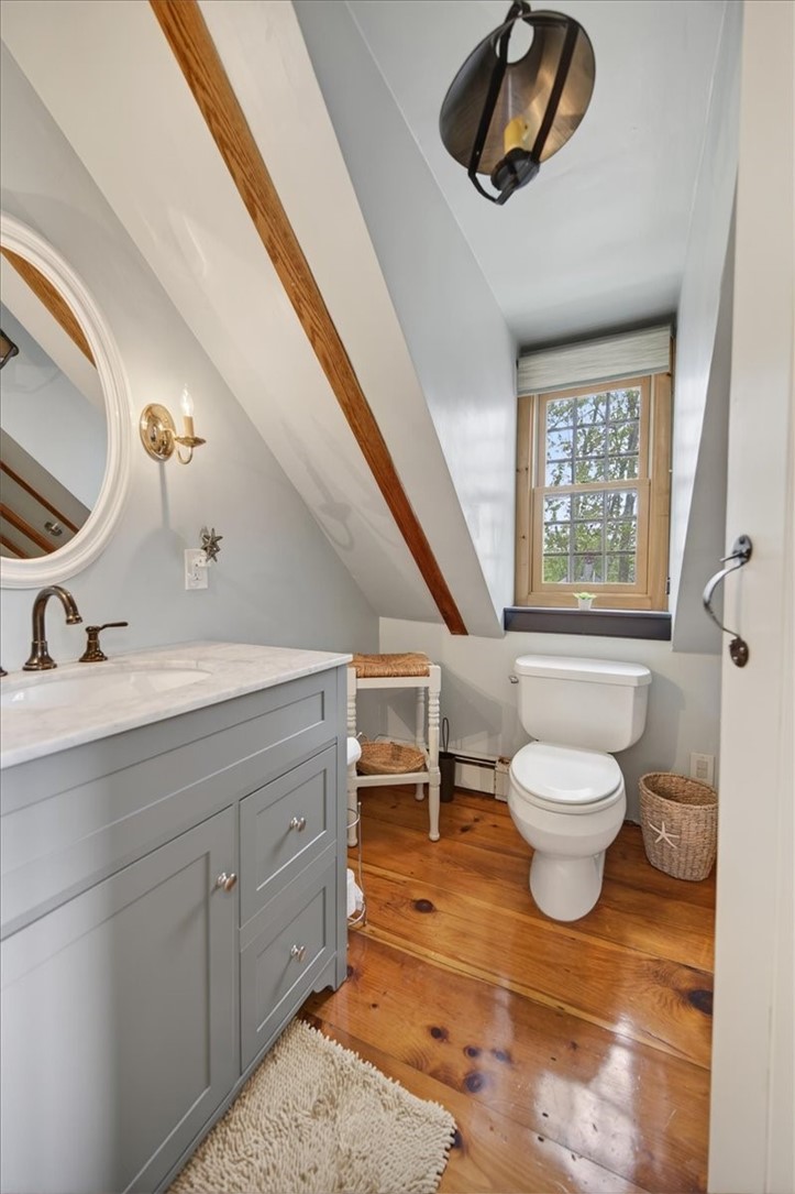 9 Thames Street Newport, RI 02840 - Photo 34 of 50
