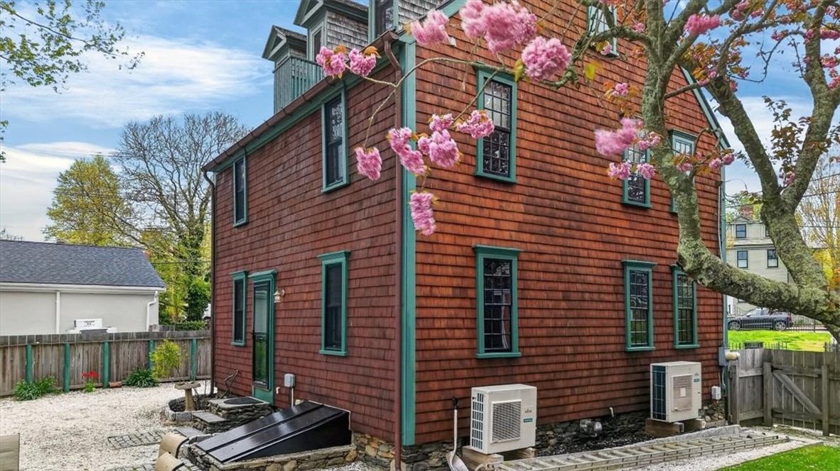 9 Thames Street Newport, RI 02840 - Photo 6 of 50
