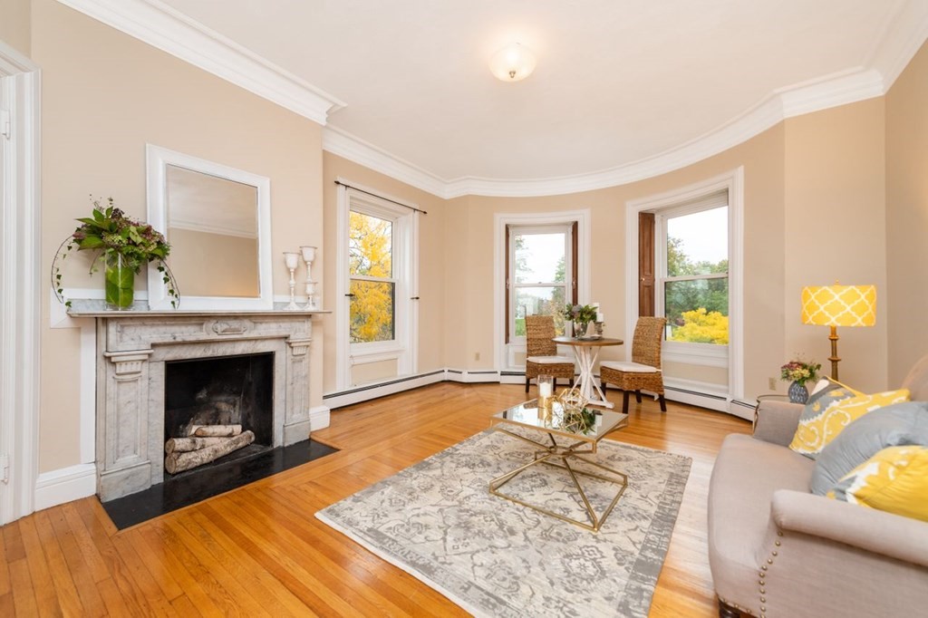 48 Monument Square, Unit 3 Boston, MA 02129 - Photo 3 of 17