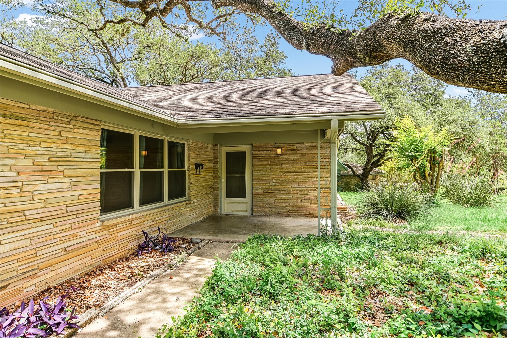 502 Sunset Circle Austin, TX 78704 - Photo 5 of 27 Covered Entry