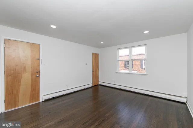 $1,950 | 13 South Black Horse Pike, Unit 1B, Mount Ephraim, NJ 08059