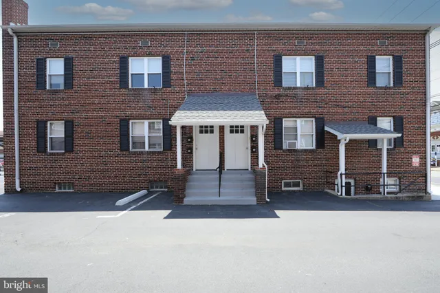 $1,950 | 13 South Black Horse Pike, Unit 1B, Mount Ephraim, NJ 08059