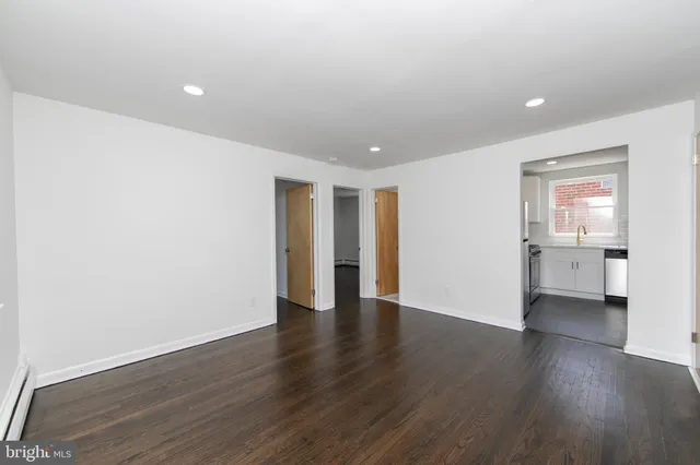 $1,950 | 13 South Black Horse Pike, Unit 1B, Mount Ephraim, NJ 08059