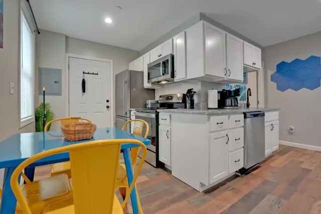 $1,799,000 | 8 College Avenue, Gorham, ME 04038