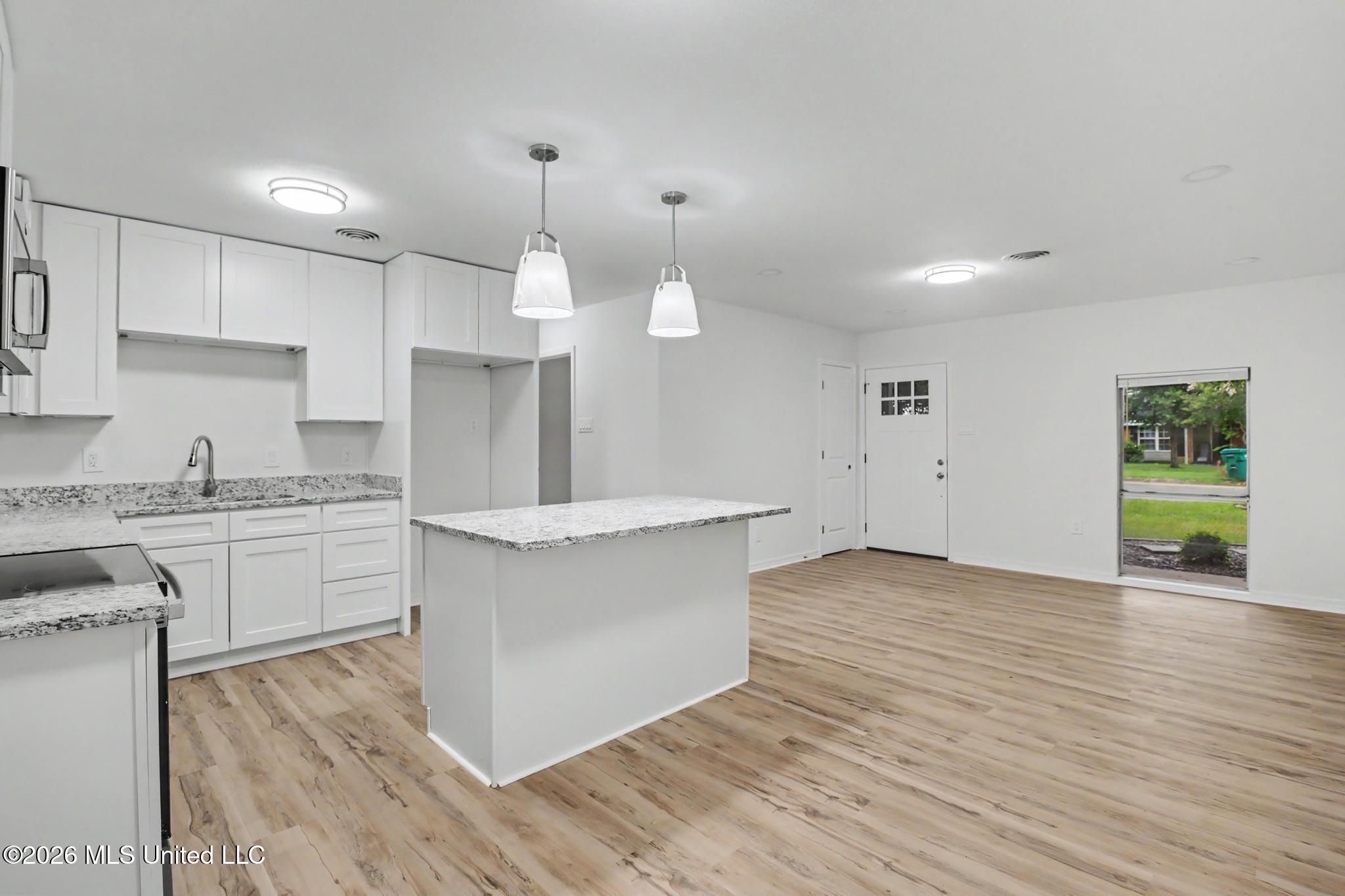 11433 Klein Road Gulfport, MS 39503 - Photo 2 of 17 IMG_6433