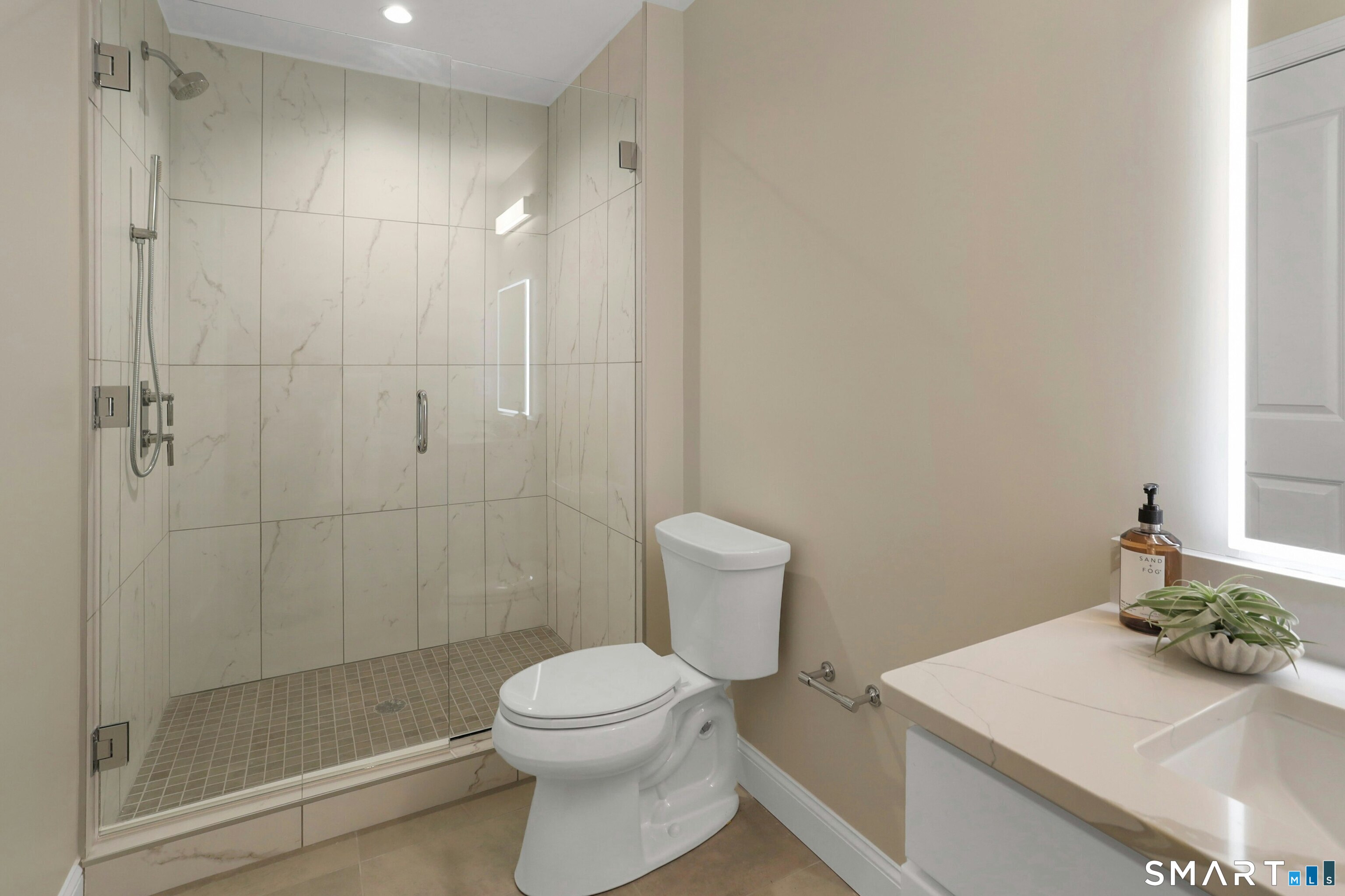 440 Heights Road, Unit 305 Darien, CT 06820 - Photo 12 of 15