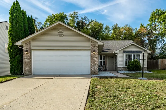 $2,150 | 10513 Blue Springs Lane, Fishers, IN 46037