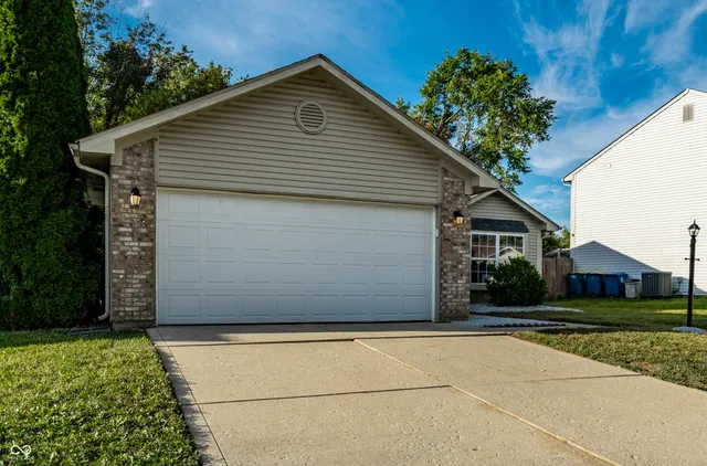 $2,150 | 10513 Blue Springs Lane, Fishers, IN 46037