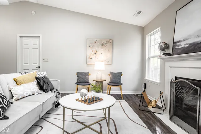 $2,150 | 10513 Blue Springs Lane, Fishers, IN 46037