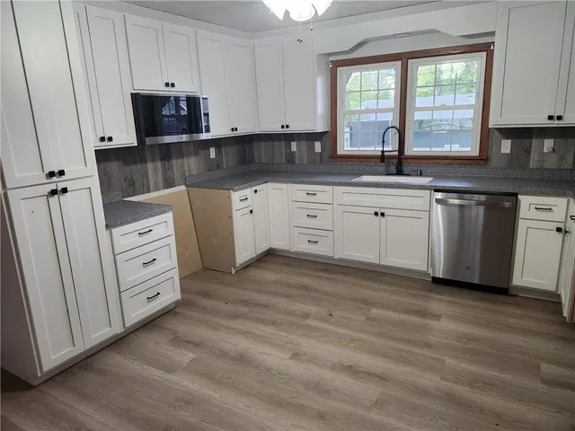 $219,900 | 1745 Lake Trenton Drive, Trenton, MO 64683