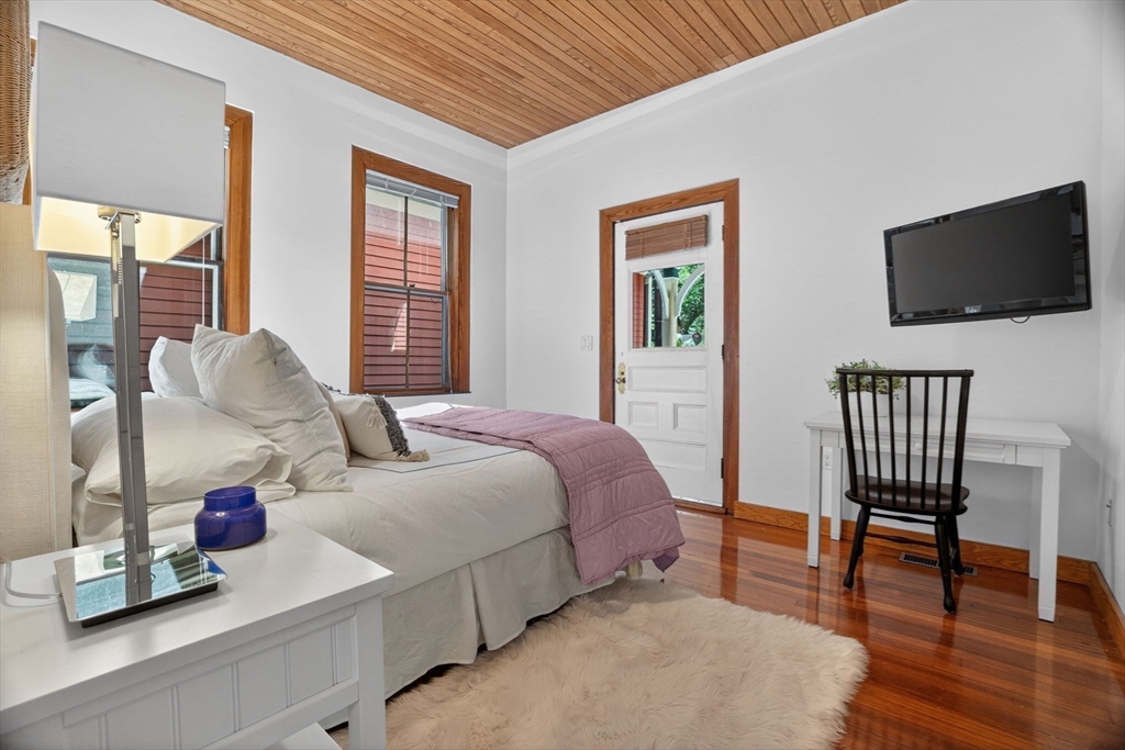 47 Longfellow Road Wellesley, MA 02481 - Photo 33 of 42