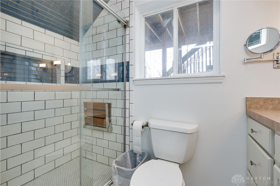 3535 Waynesville Road Bellbrook, OH 45305 - Photo 34 of 65 1st floor full bath