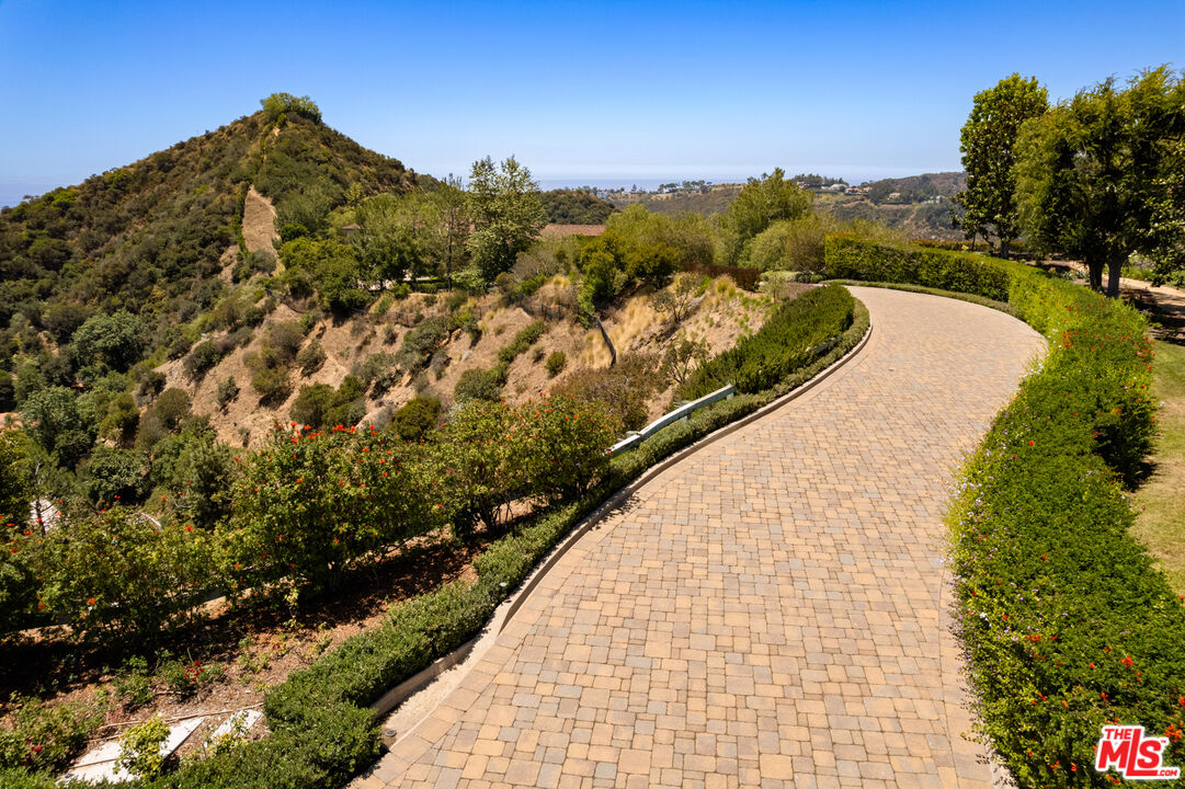 10 Beverly Ridge Terrace Beverly Hills, CA 90210 - Photo 35 of 35 Gallery Image 35