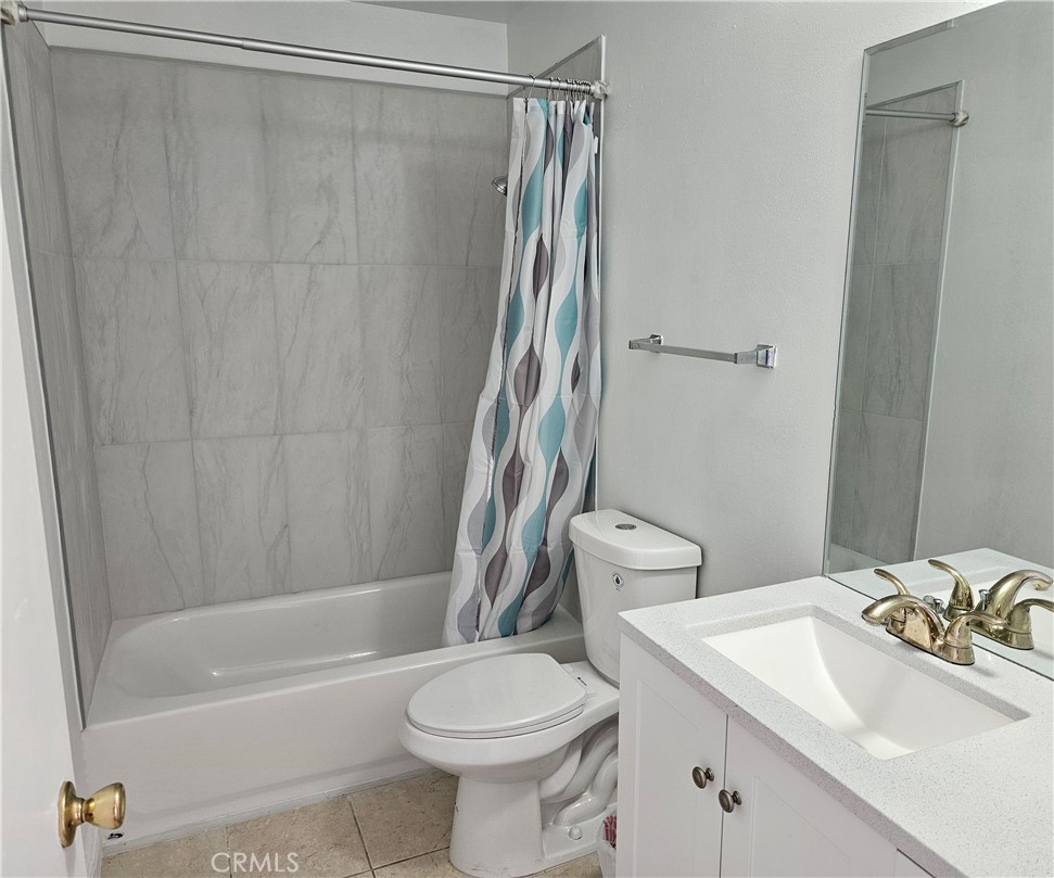 2891 Canyon Crest Drive, Unit 72 Riverside, CA 92507 - Photo 7 of 11