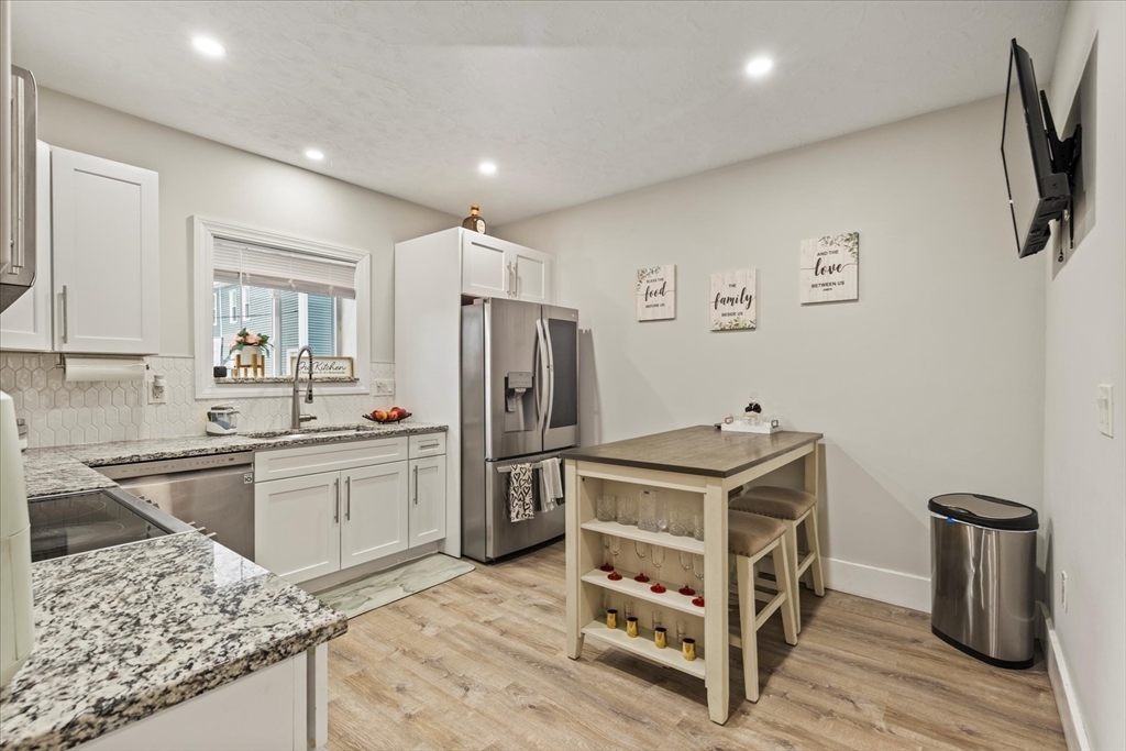1 Ralph Avenue Worcester, MA 01604 - Photo 4 of 42