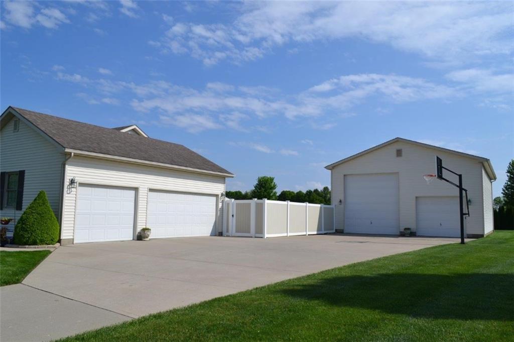 3933 Windy Ridge Drive Springfield, OH 45502 - Photo 3 of 7