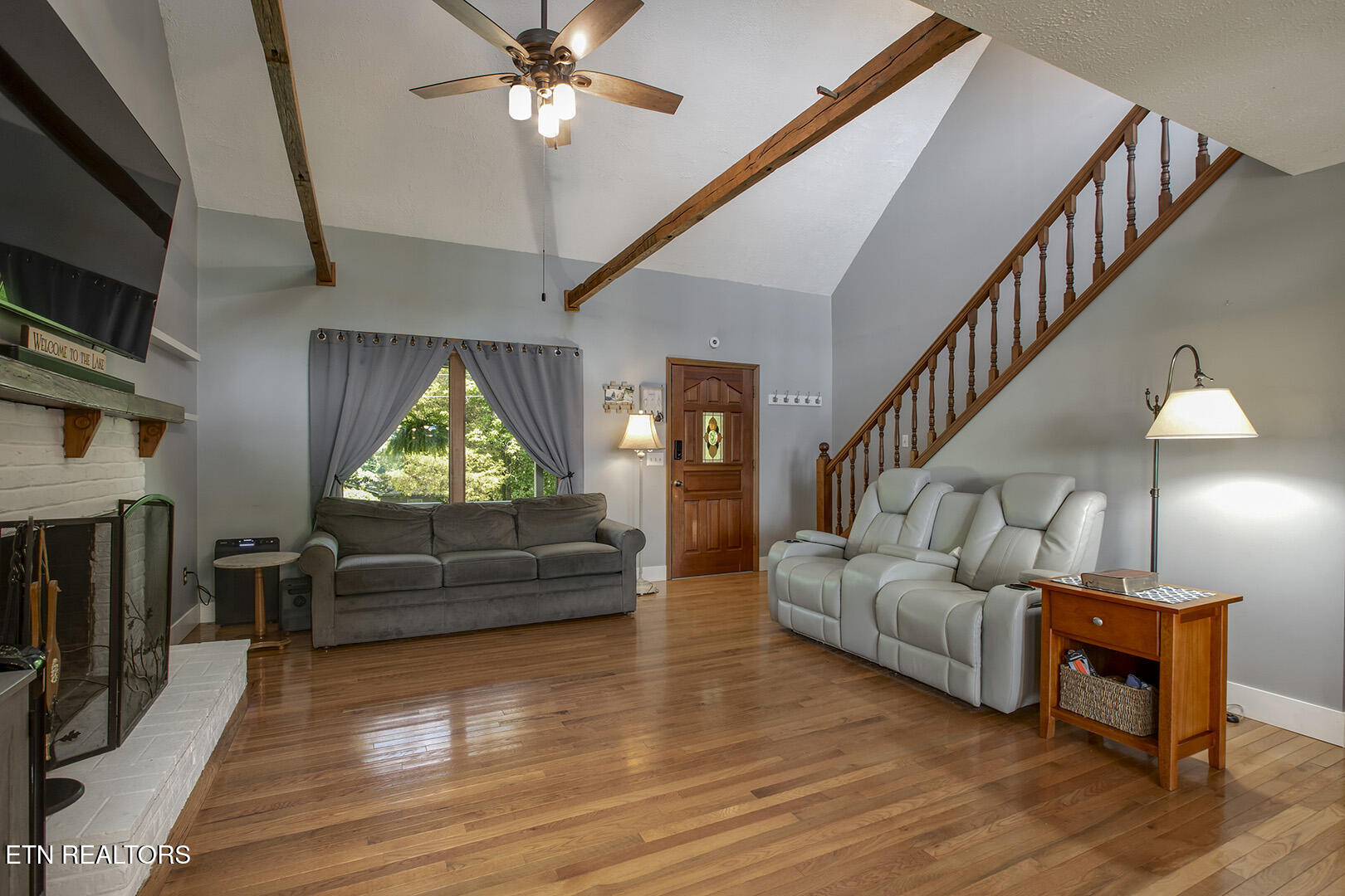 132 Morris Road Kingston, TN 37763 - Photo 12 of 60 12_MorrisLane_132_Living03