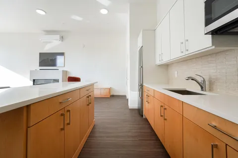 $2,475 | 333 Newark Avenue, Unit 501, Jersey City, NJ 07302