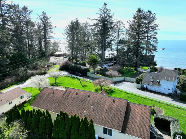 $699,000 | 15482 Morrison Lane, Brookings, OR 97415