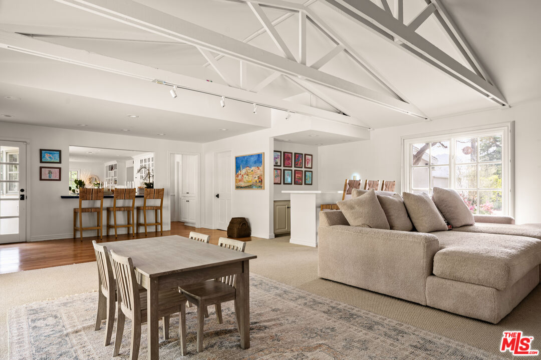 13641 Bayliss Road Los Angeles, CA 90049 - Photo 15 of 30