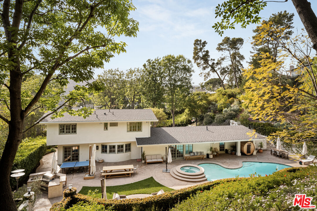 13641 Bayliss Road Los Angeles, CA 90049 - Photo 27 of 30