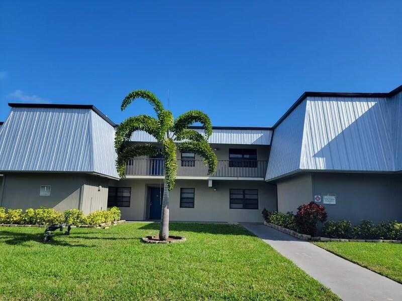 2516 South 19th Street, Unit 208 Fort Pierce, FL 34982 - Photo 2 of 15 outside of bldg