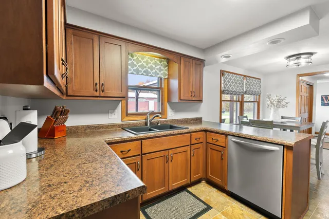 $495,000 | 3630 South State Road 1, Hamilton, IN 46742