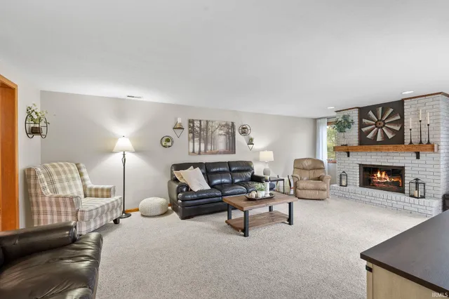 $495,000 | 3630 South State Road 1, Hamilton, IN 46742