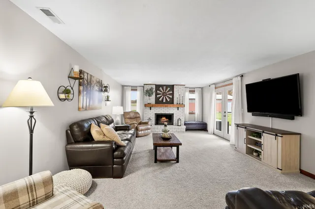 $495,000 | 3630 South State Road 1, Hamilton, IN 46742